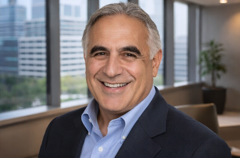 Farhad Akhavi